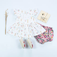 Baby Girl Dress: Floral Print and Ruffled Sleeves